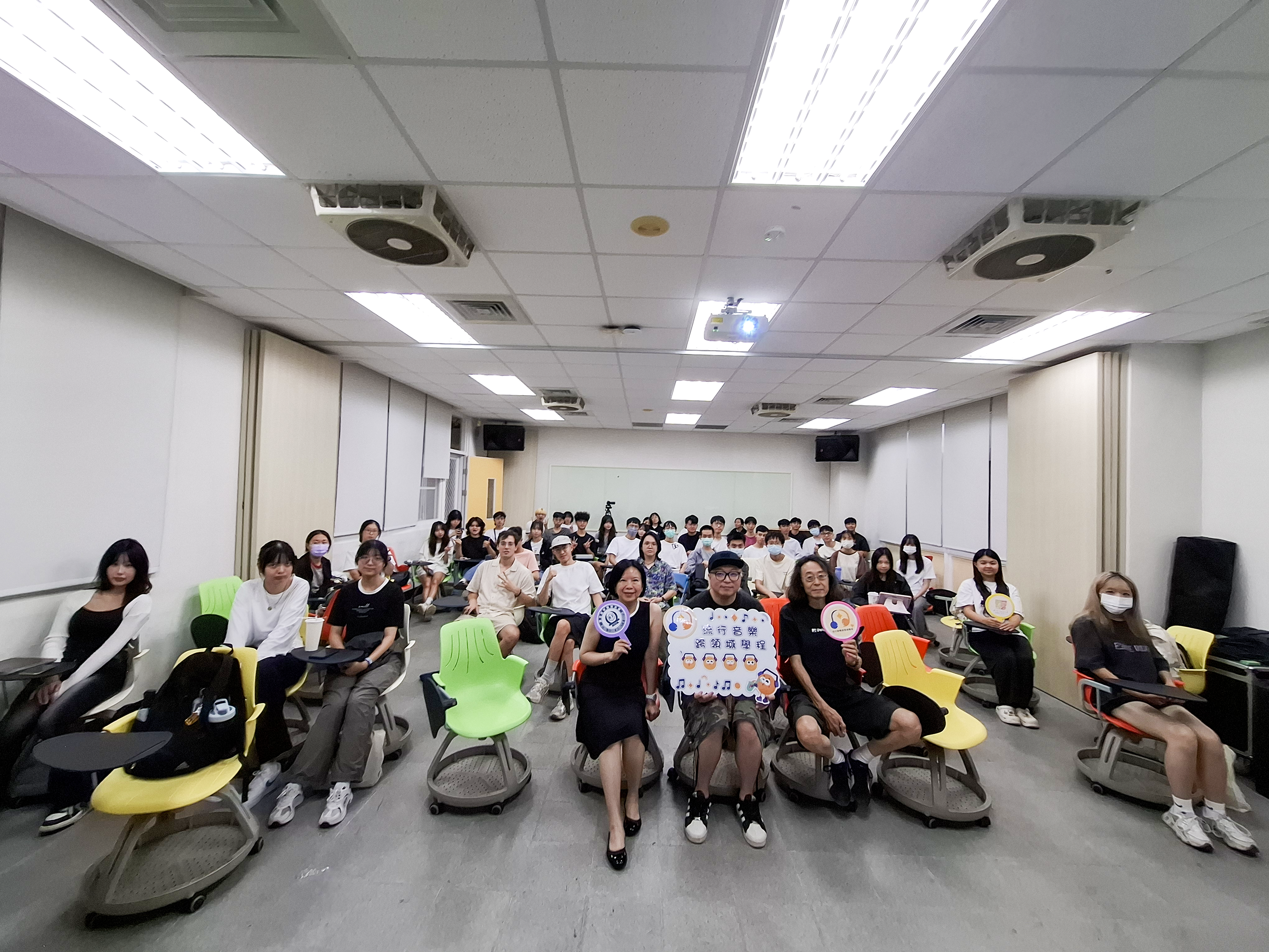 劉鈞輝談音樂產業實務，以策展經驗啟發本校師生